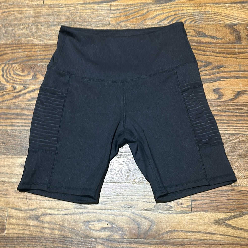 LegEnd Shorts